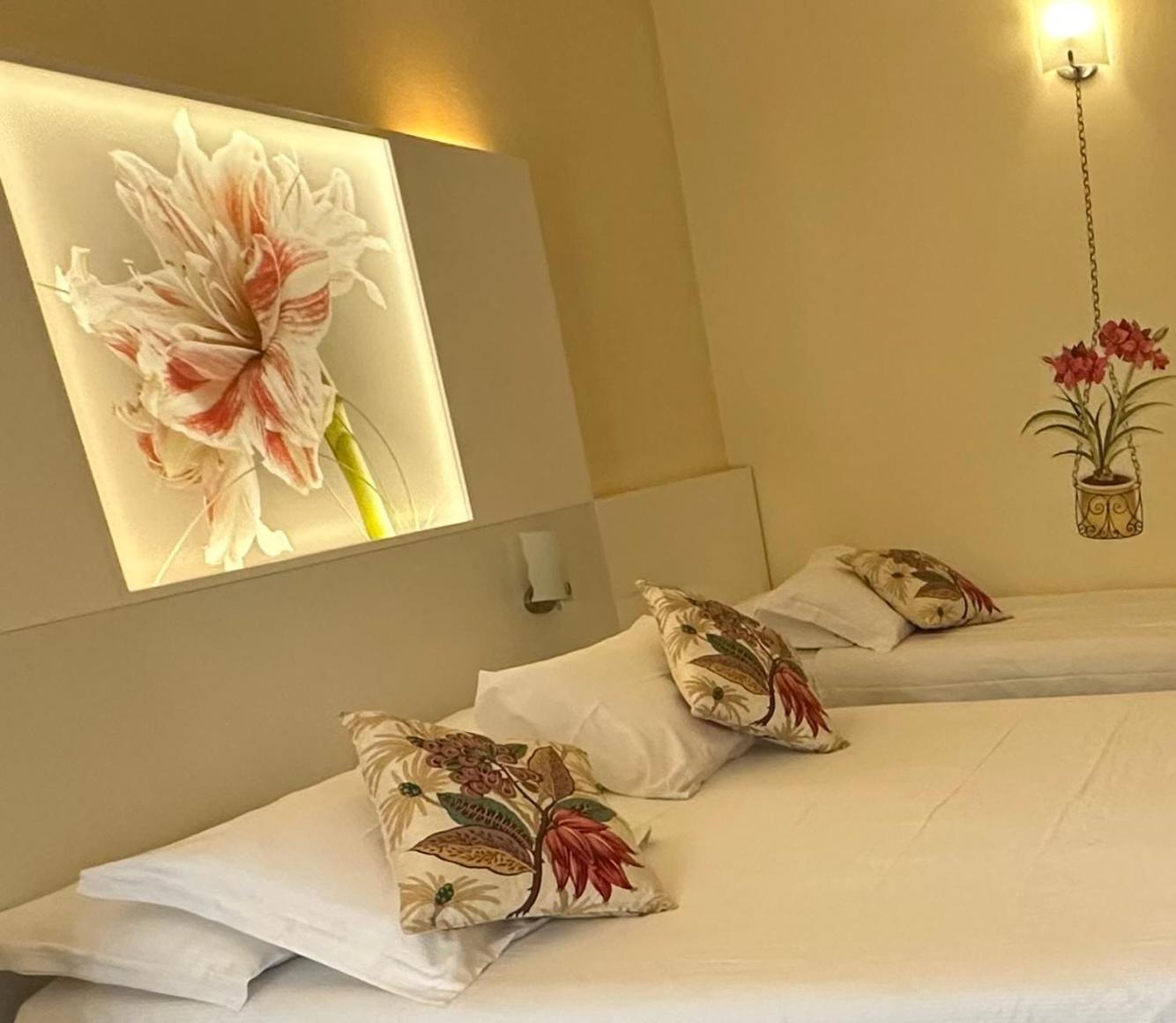 Hotel Dependance Pesce D'Oro Verbania Exterior foto