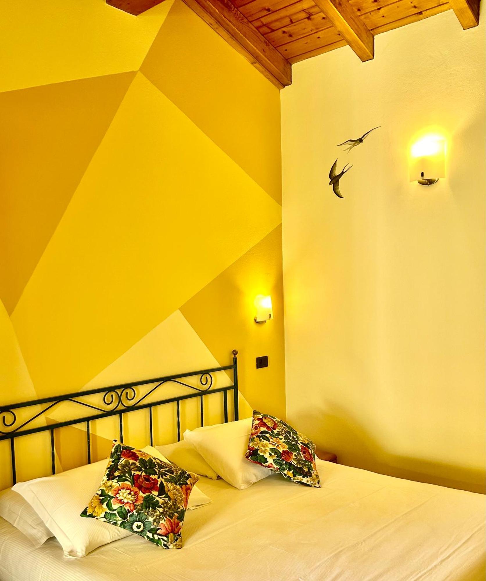 Hotel Dependance Pesce D'Oro Verbania Exterior foto